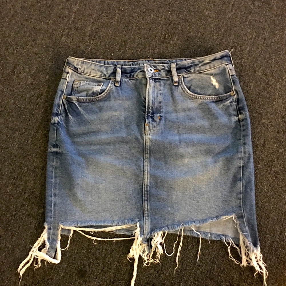 Zara Trendy Blogger Denim Jean Distress Mini Skirt